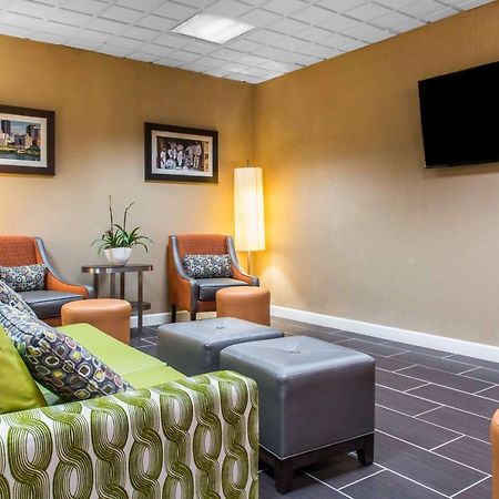 Quality Inn New Kensington Экстерьер фото