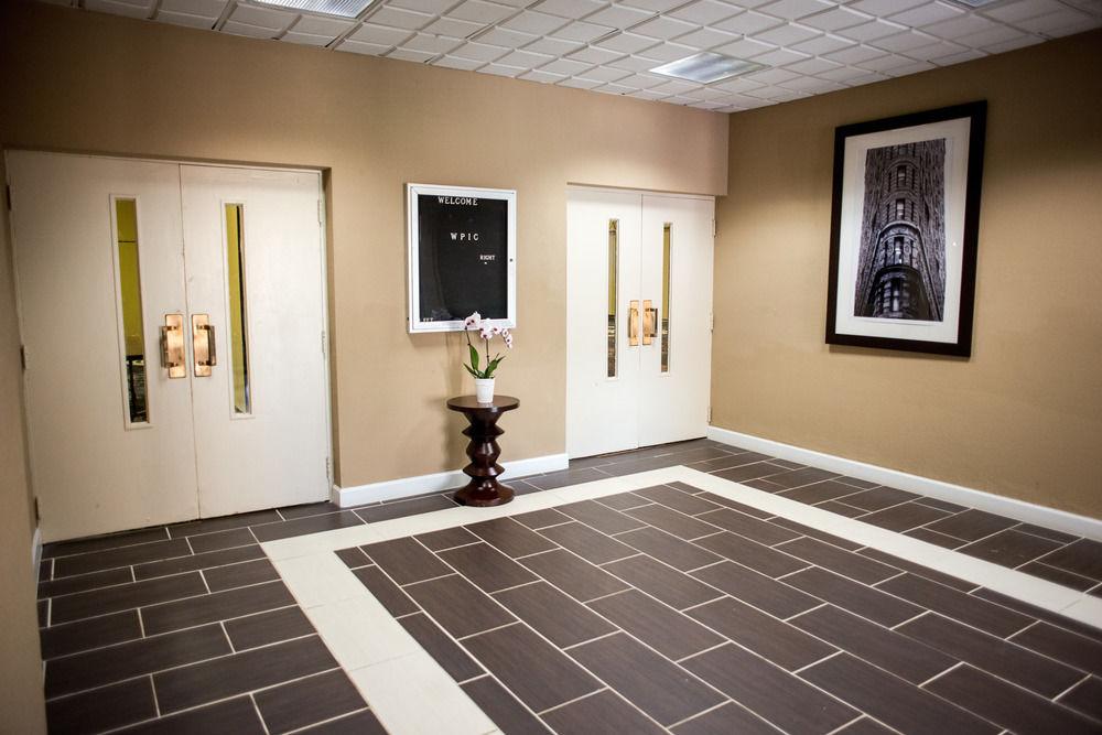 Quality Inn New Kensington Экстерьер фото