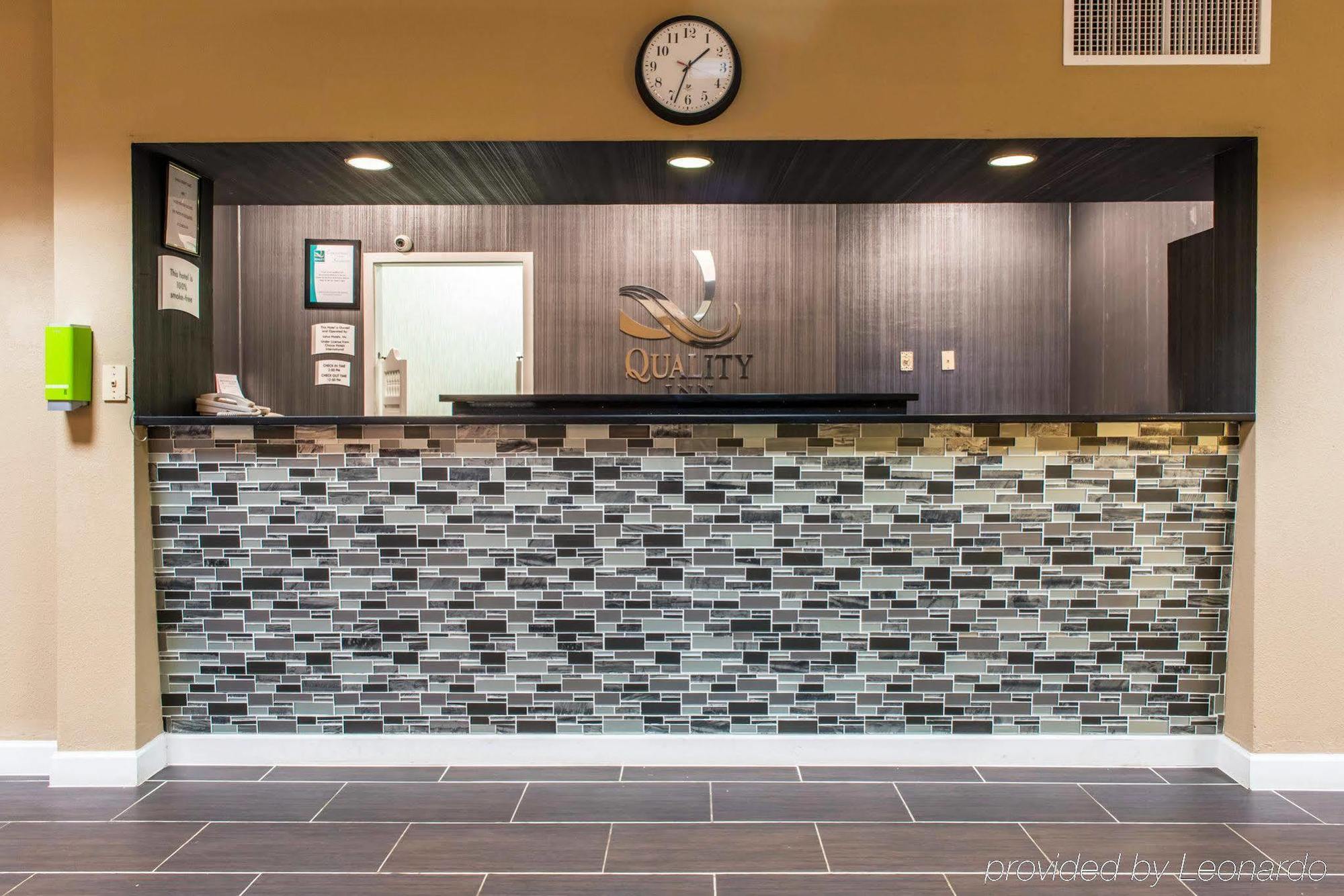 Quality Inn New Kensington Экстерьер фото