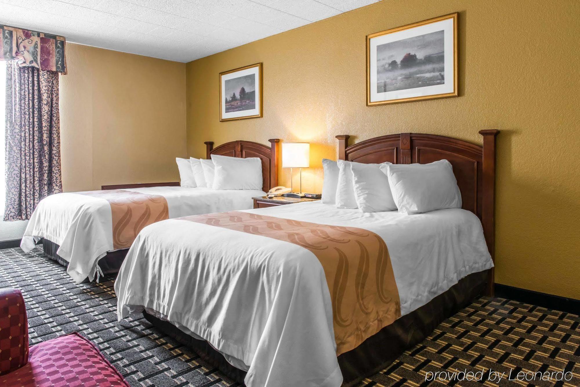 Quality Inn New Kensington Экстерьер фото